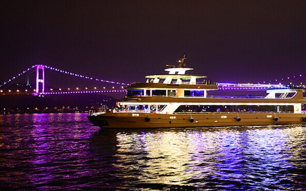 Istanbul Bosphorus Dinner Cruise and Turkish Night Shows